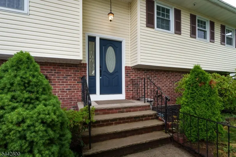 2025 Oak Tree Rd, Edison, NJ 08820 - #2