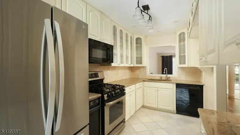 851 Princeton Ct, Neshanic Station, NJ 08853 - #3