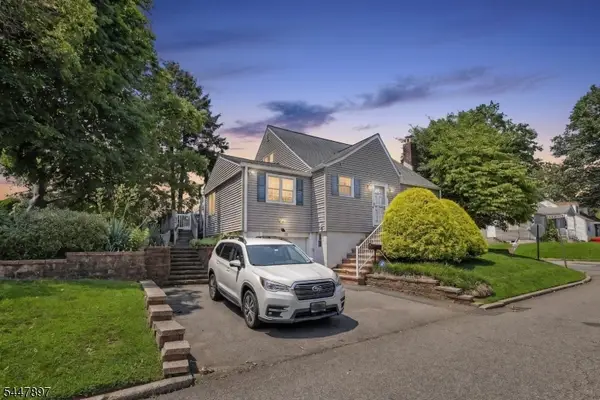 92 Silver Lake Ave, Edison Twp., NJ 08817