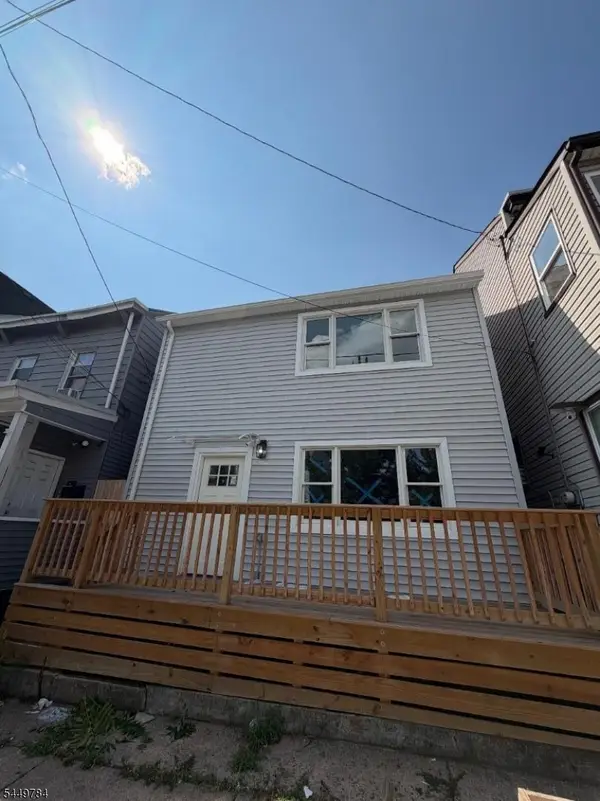 40 N York St, Paterson City, NJ 07524