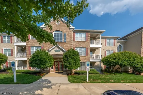 319 Sophee Ln, Lakewood Twp., NJ 08701