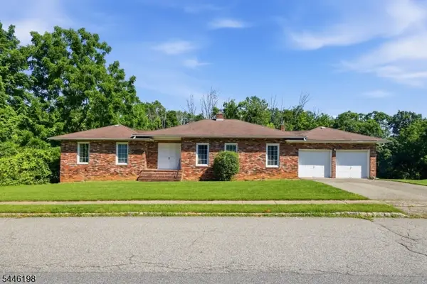 12 Aldersgate Cir, Mount Olive Twp., NJ 07828