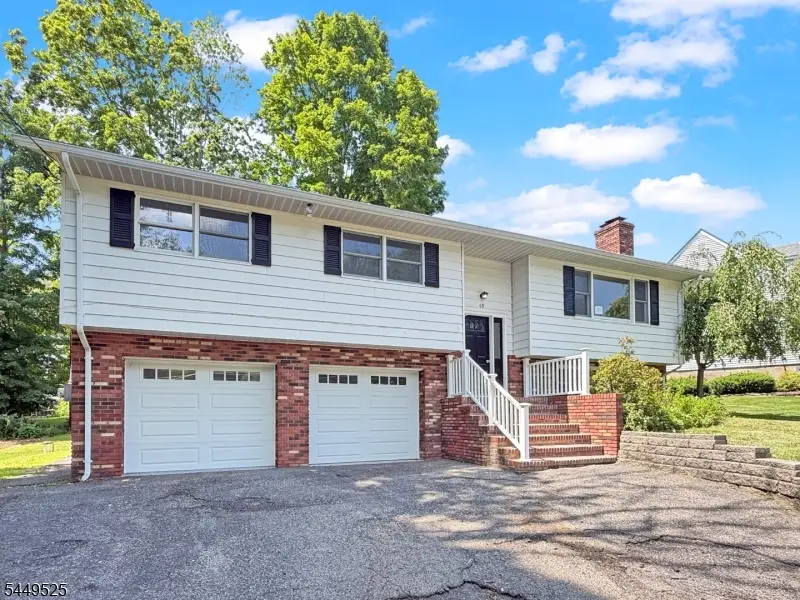 69 Cedar Tree Dr, Vernon, NJ 07422 - #2