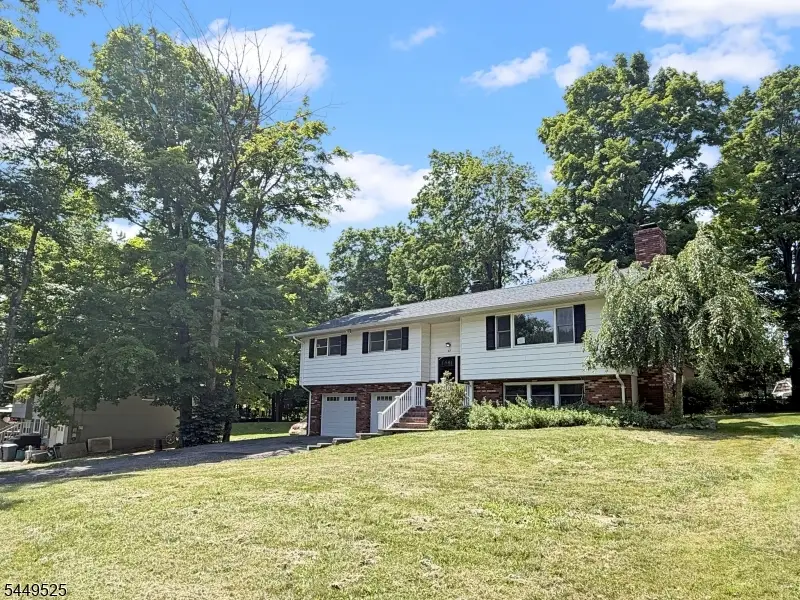 69 Cedar Tree Dr, Vernon, NJ 07422 - #3