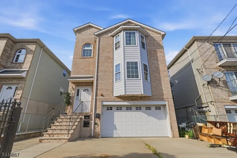 17 Stanton St, Newark, NJ 07114 - #1