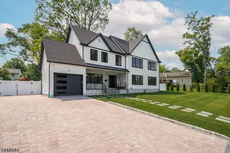 17 Meadow Rd, Clark, NJ 07066 - #2
