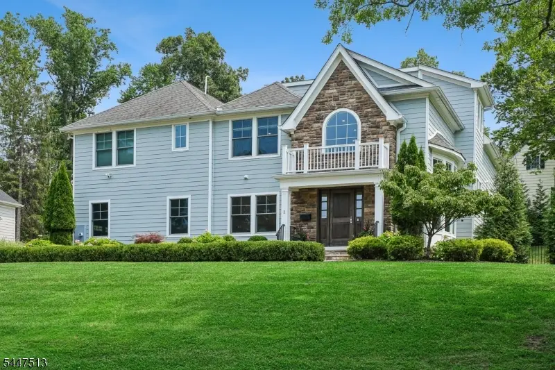2 Troy Dr, Millburn, NJ 07078 - #1