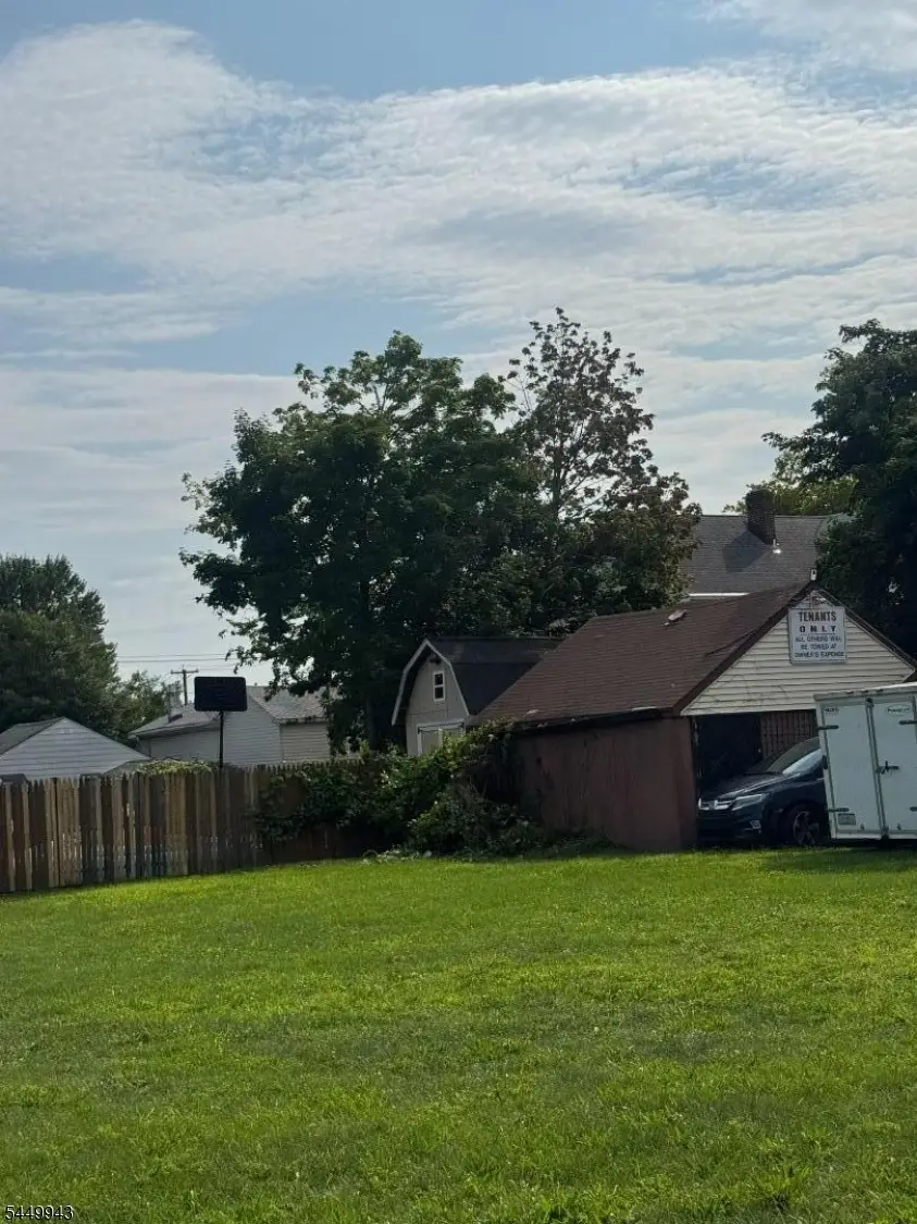 682 Jefferson Avenue, North Brunswick, NJ 08902 - #3