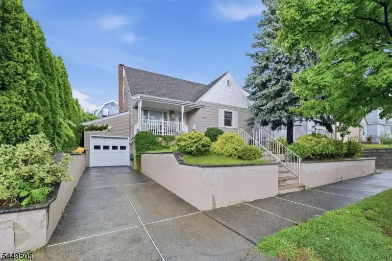 647-649 Devon St, Kearny, NJ 07032 - #1