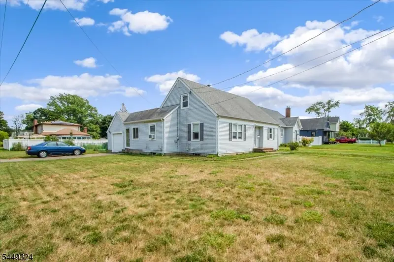 42 2nd St, Pequannock, NJ 07440 - #1