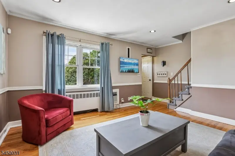 11 Taggart Way, Saddle Brook, NJ 07663 - #3