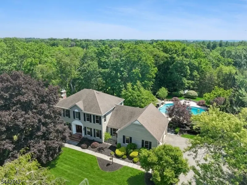 14 Menlo Dr, Whitehouse Station, NJ 08889 - #2