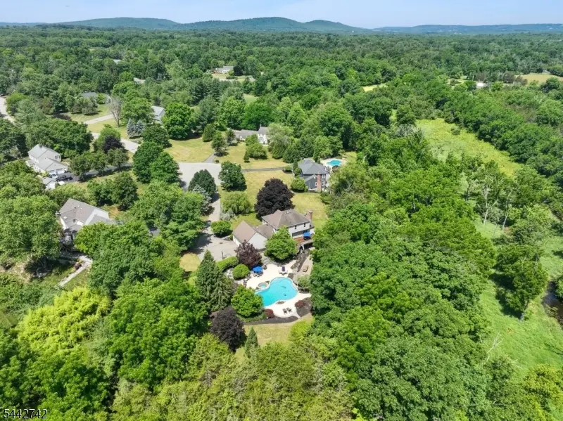 14 Menlo Dr, Whitehouse Station, NJ 08889 - #3