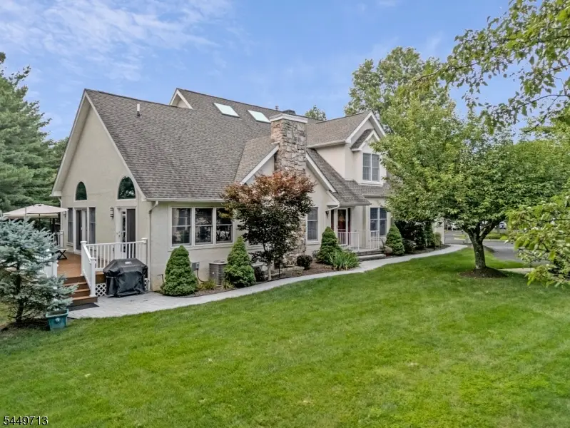 49 Georgetown Ct, The Hills, NJ 07922 - #1