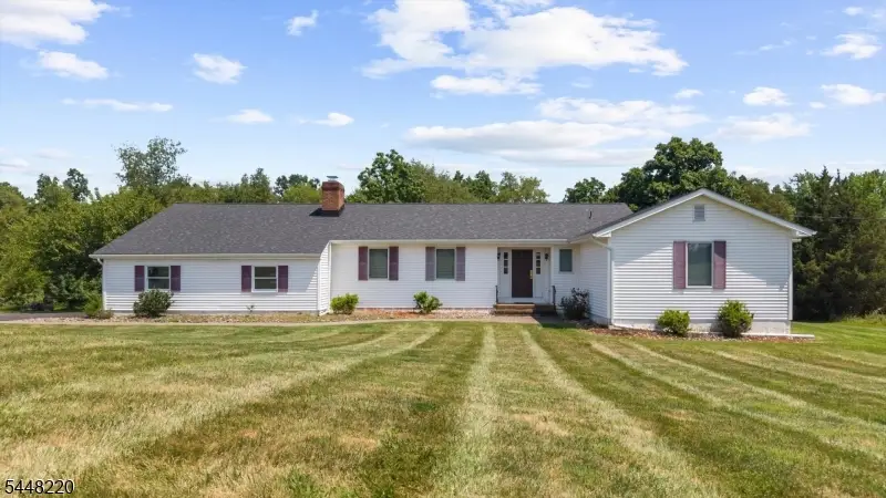 1101 Barley Sheaf Rd, Readington, NJ 08822 - #2