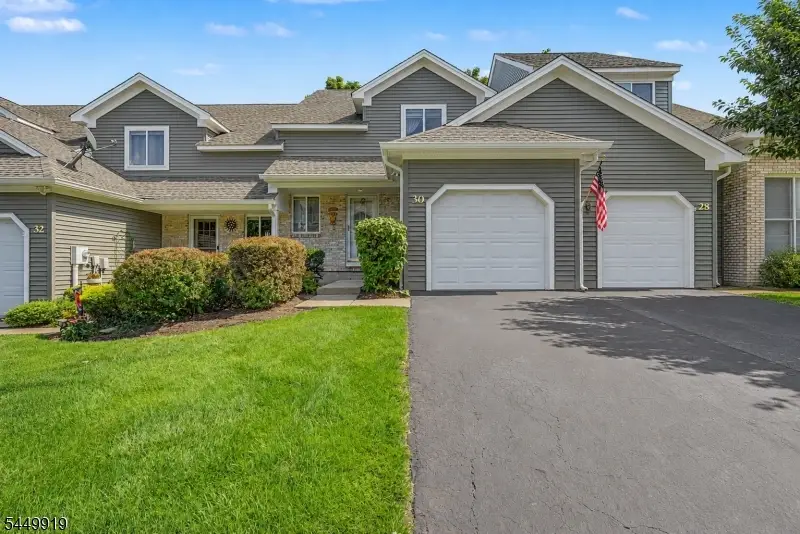 30 Sundance Ter, Hardyston, NJ 07419 - #1