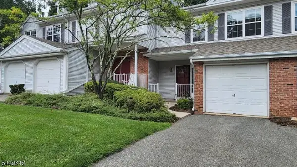 56 Hickory Way, Mount Arlington Boro, NJ 07856