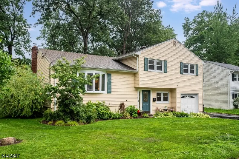 49 Crestmont Rd, West Orange, NJ 07052 - #1