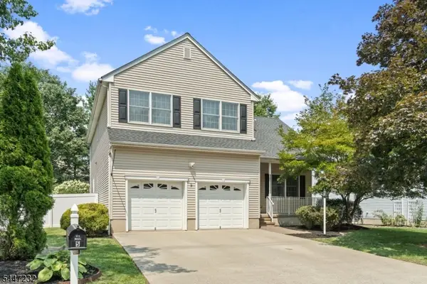 5 Clark Ct, Bridgewater Twp., NJ 08807