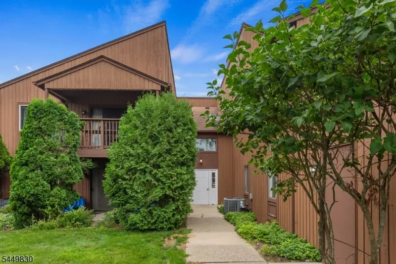 154 Drake Ln, Roxbury, NJ 07852 - #1