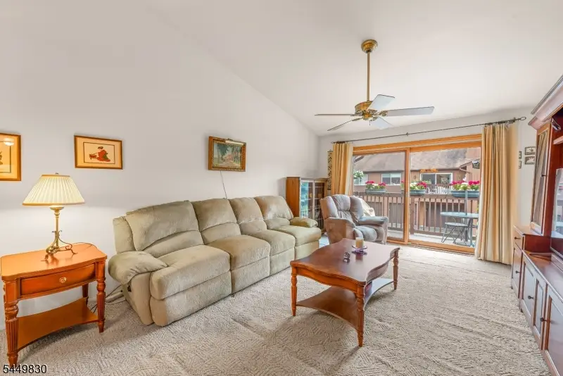 154 Drake Ln, Roxbury, NJ 07852 - #3