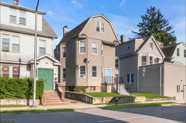 296-298 N Park St, East Orange City, NJ 07017
