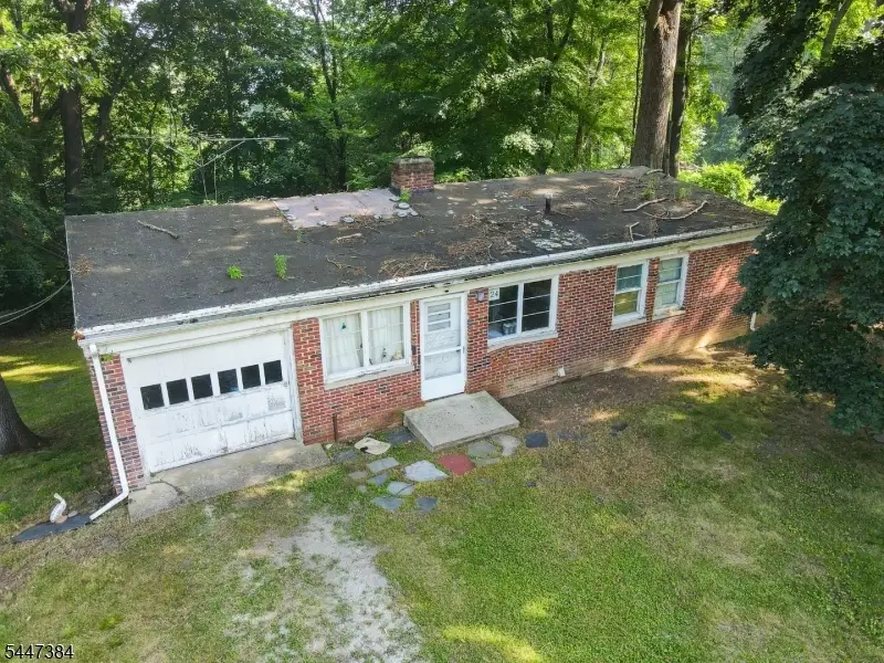 24 Underrock Rd, Sparta, NJ 07871 - #1
