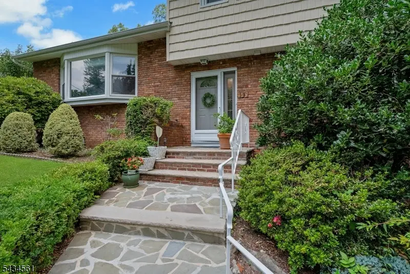 340 Central Ave, Mountainside, NJ 07092 - #3