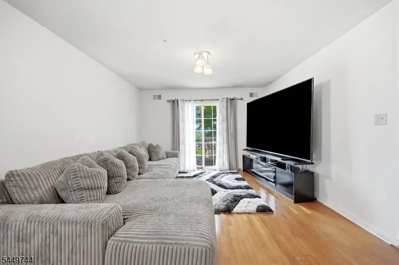 114 4th Street, Newark, NJ 07104 - #3
