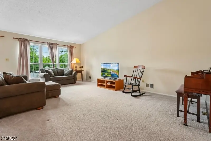 179 Gregory Ln, Franklin Park, NJ 08823 - #3