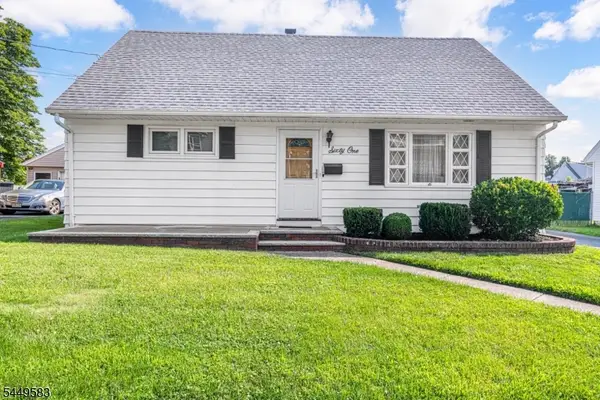 61 Doherty Dr, Clifton City, NJ 07013