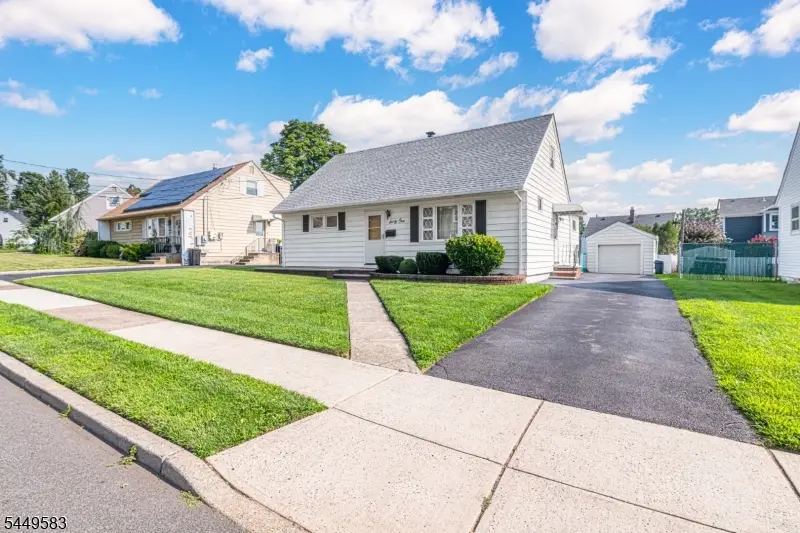 61 Doherty Dr, Clifton, NJ 07013 - #3