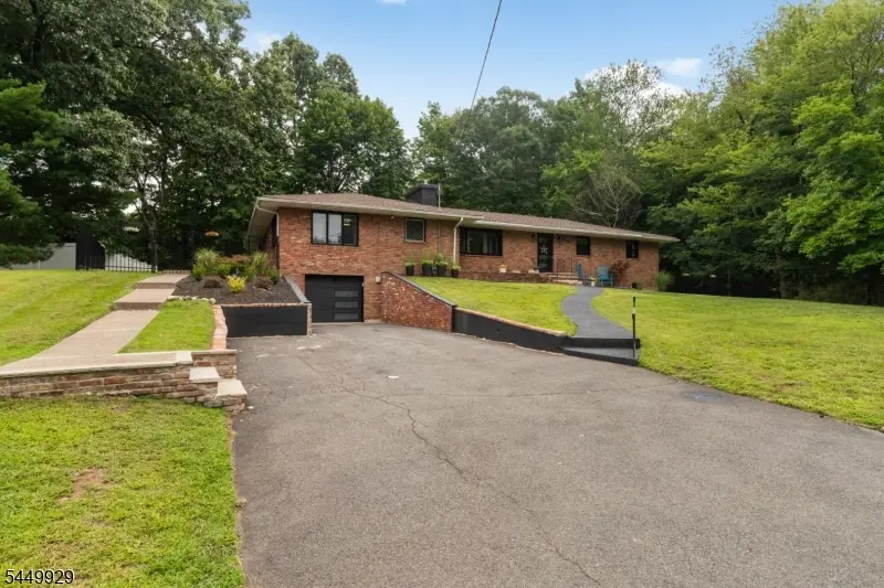 49 Dogwood Dr, Oakland, NJ 07436 - #2