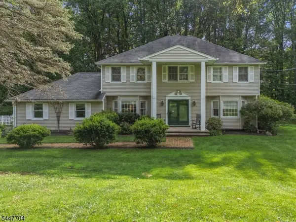 6 Cowie Rd, Chester Twp., NJ 07930