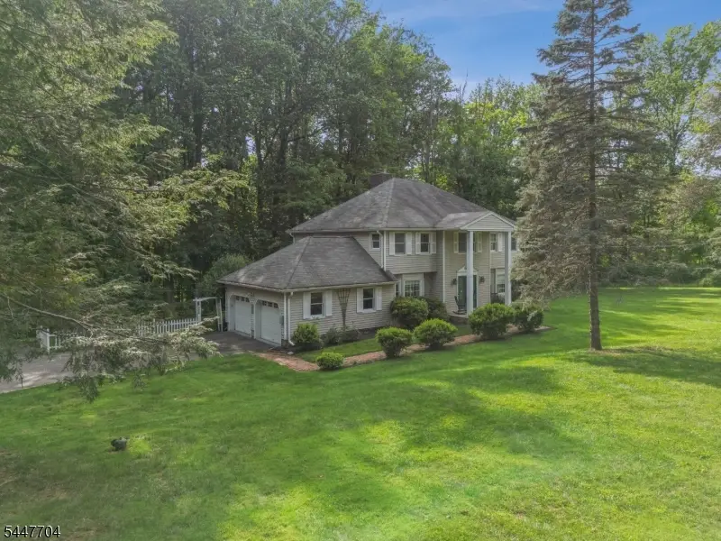 6 Cowie Rd, Chester, NJ 07930 - #2