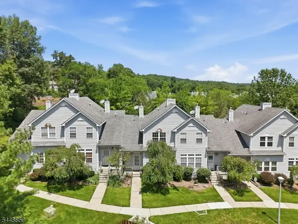 327 Carnegie Ct, Independence Twp., NJ 07840