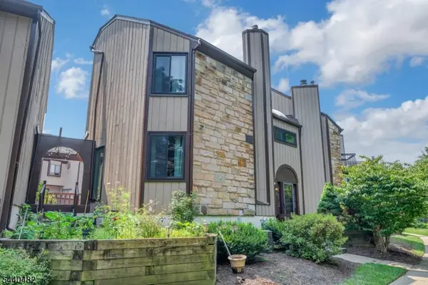 13 Delbarton Ct, Washington Twp., NJ 07840