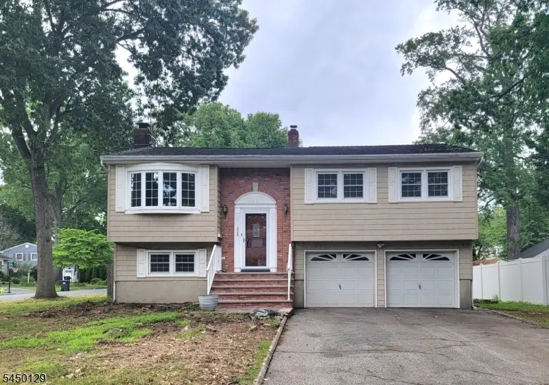 228 Forest Rd, Fanwood, NJ 07023 - #2