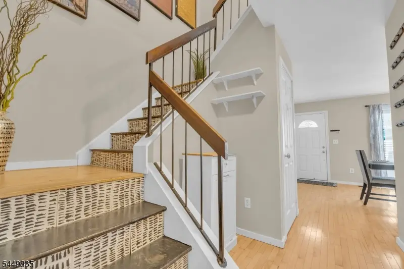 23 Krenkel Ct, Raritan, NJ 08822 - #3
