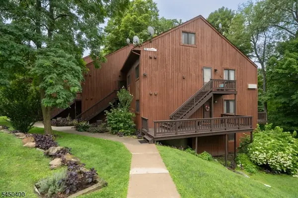 4 Augusta Dr #2, Vernon Twp., NJ 07462