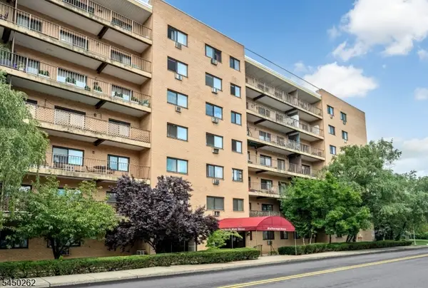 44 S Main St #6J, Lodi Boro, NJ 07644