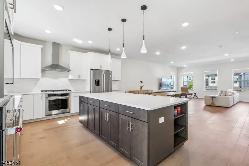 1 Periwinkle Ln, Warren, NJ 07059 - #1
