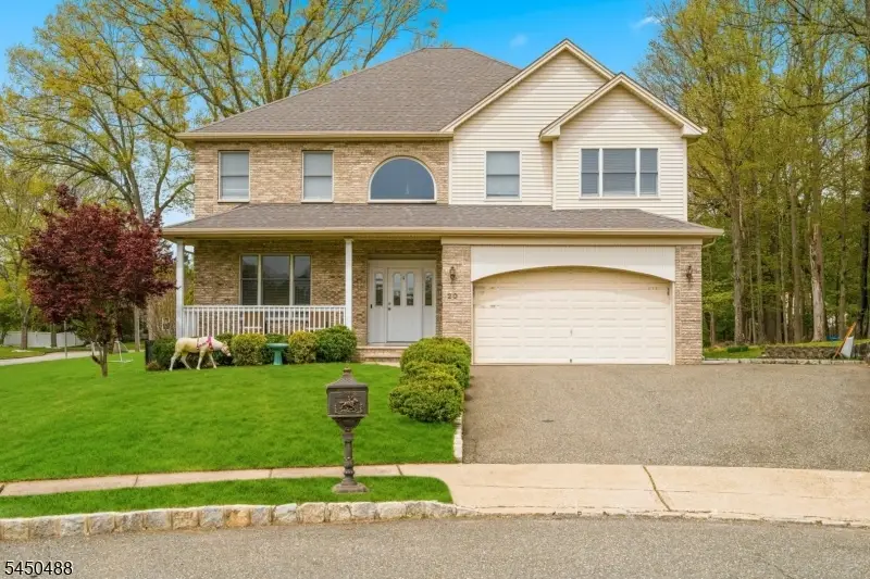 20 Greenbriar Ct, Boonton, NJ 07005 - #1