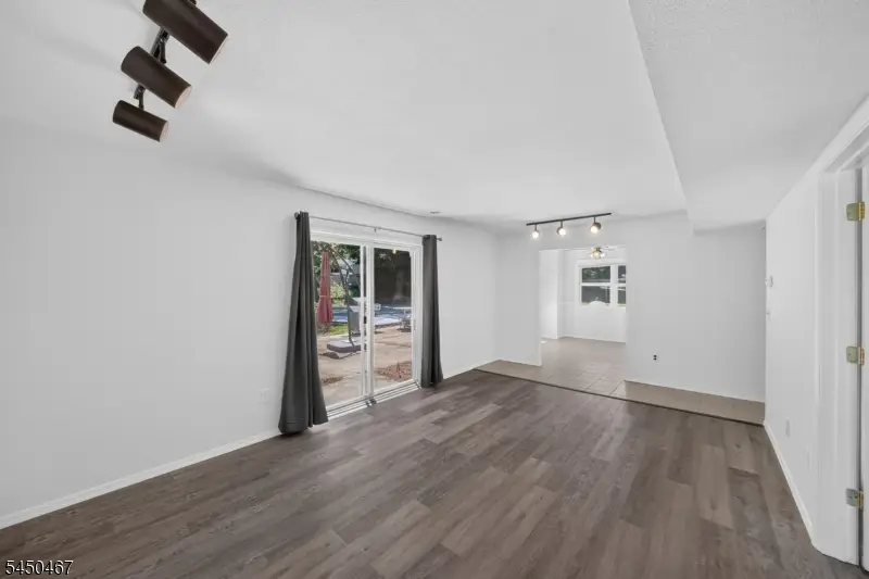 15 Harper Rd, Monmouth Junction, NJ 08852 - #3