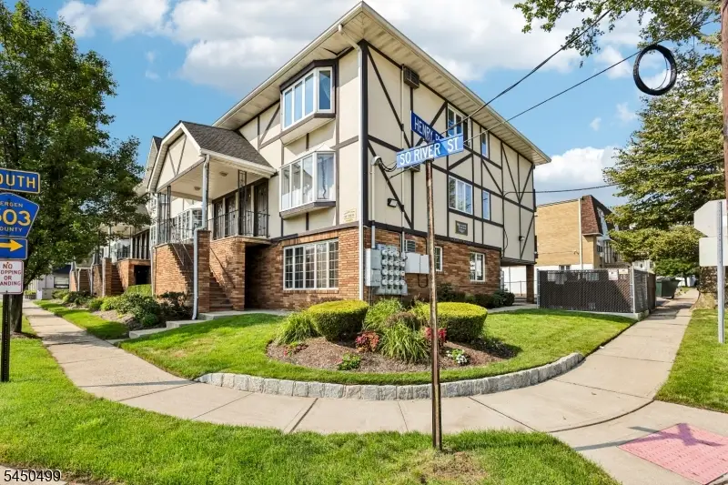 33 Henry Pl #B2, Hackensack, NJ 07601 - #1