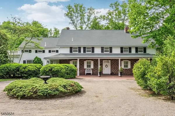 164 E Saddle River Rd, Saddle River Boro, NJ 07458