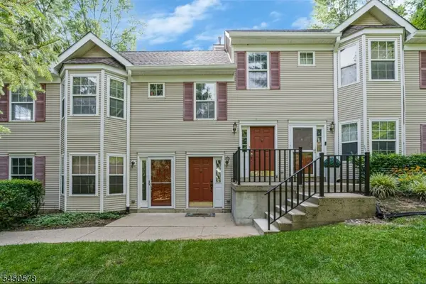 208 Cypress Ln, East Brunswick Twp., NJ 08816