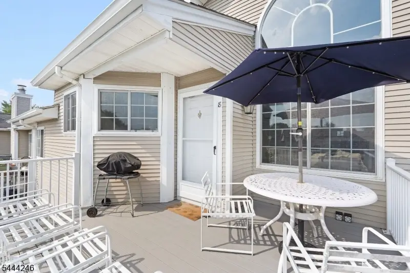 8 Bentley Court, The Hills, NJ 07921 - #2