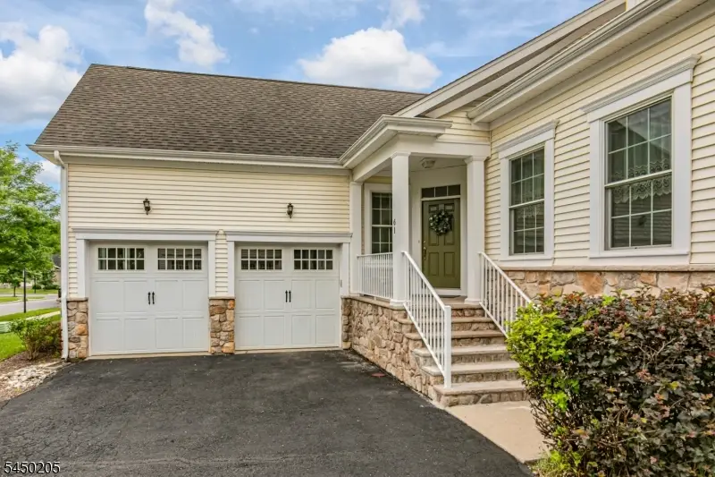 61 Bedford Dr, Skillman, NJ 08558 - #2