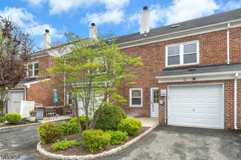 12 Harwich Ct, Scotch Plains, NJ 07076 - #3